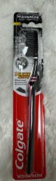 COLGATE TOOTHBRUSH DOUBLE CHARCOAL - MEDIUM